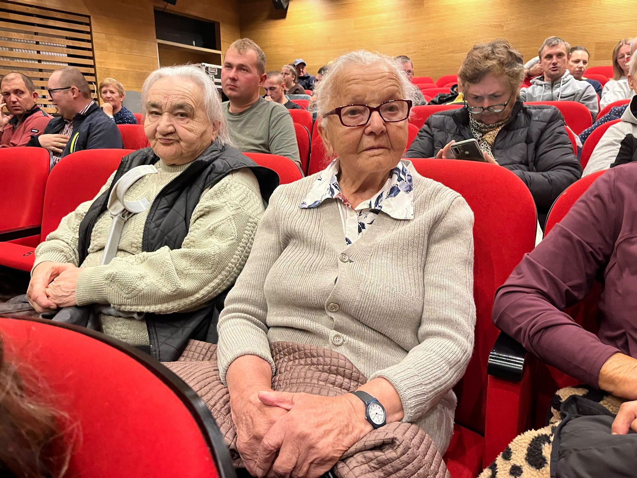 Na zdjęciu są uczestniczki w kinie.
